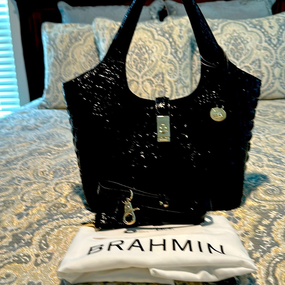 Brahmin small Carla.  This is a medium sized bag.  Used twice.